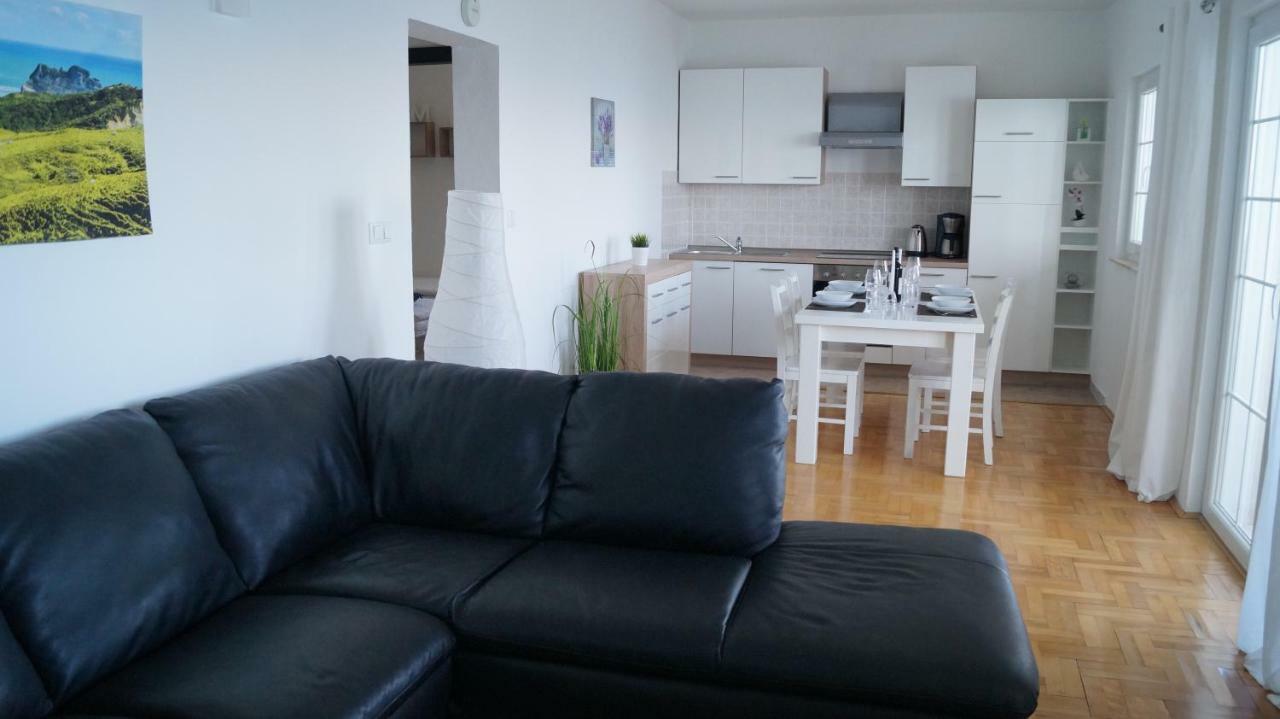 Schoenes Ferienhaus Direkt Am Meer Stomorska Εξωτερικό φωτογραφία